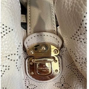 LOUIS VUITTON Mahina XL White 1235853